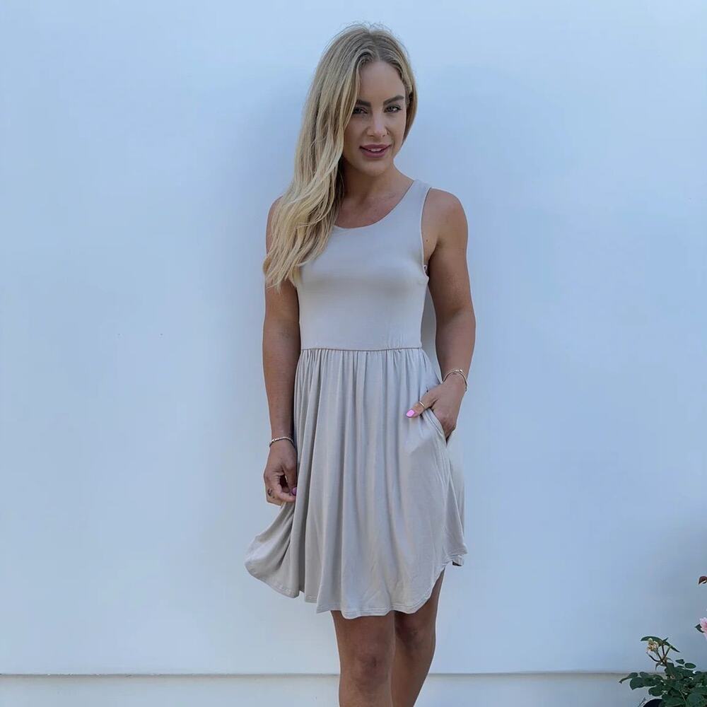 MODAL DRESS WITH POCKETS - Picture 3 of 3